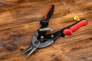 Read more about the article How To Sharpen Garden Edging Shears At Home